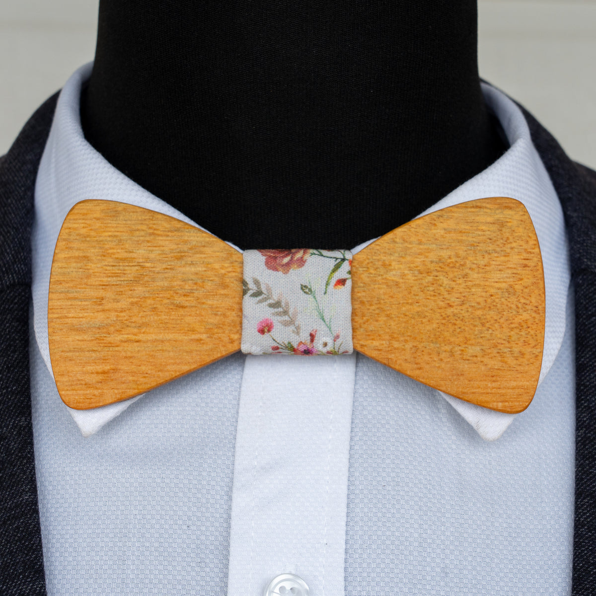 Leichhardt Pine magnetic wooden bowtie with vintage floral centre - view 2