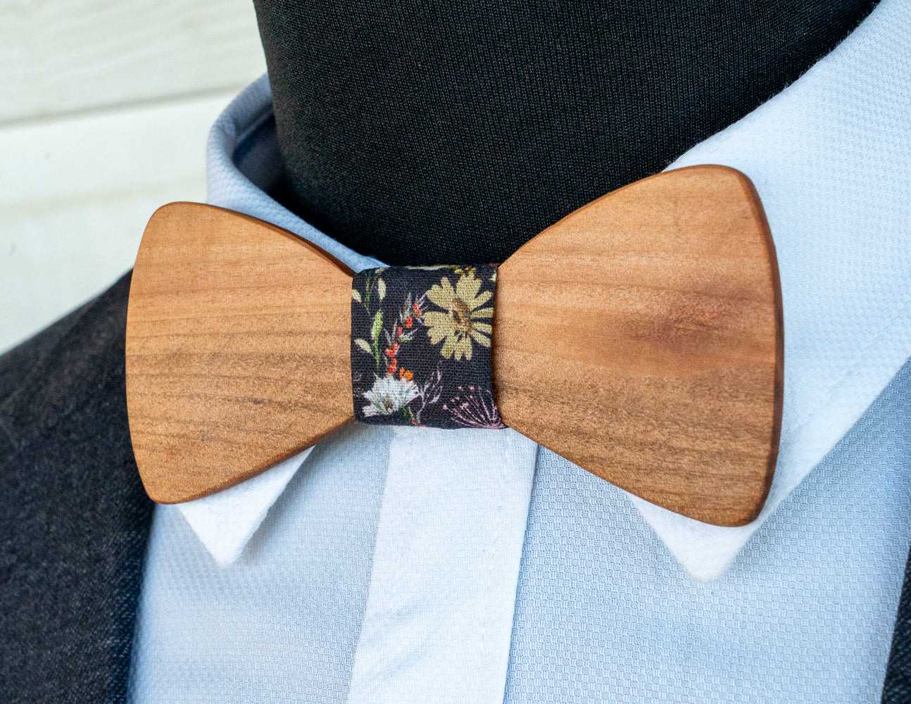 Handmade Tasmanian Myrtle Bowtie